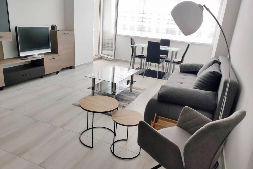Plaza Apartman - City Center, Free Parking, Free Wifi Debrecen Exterior foto